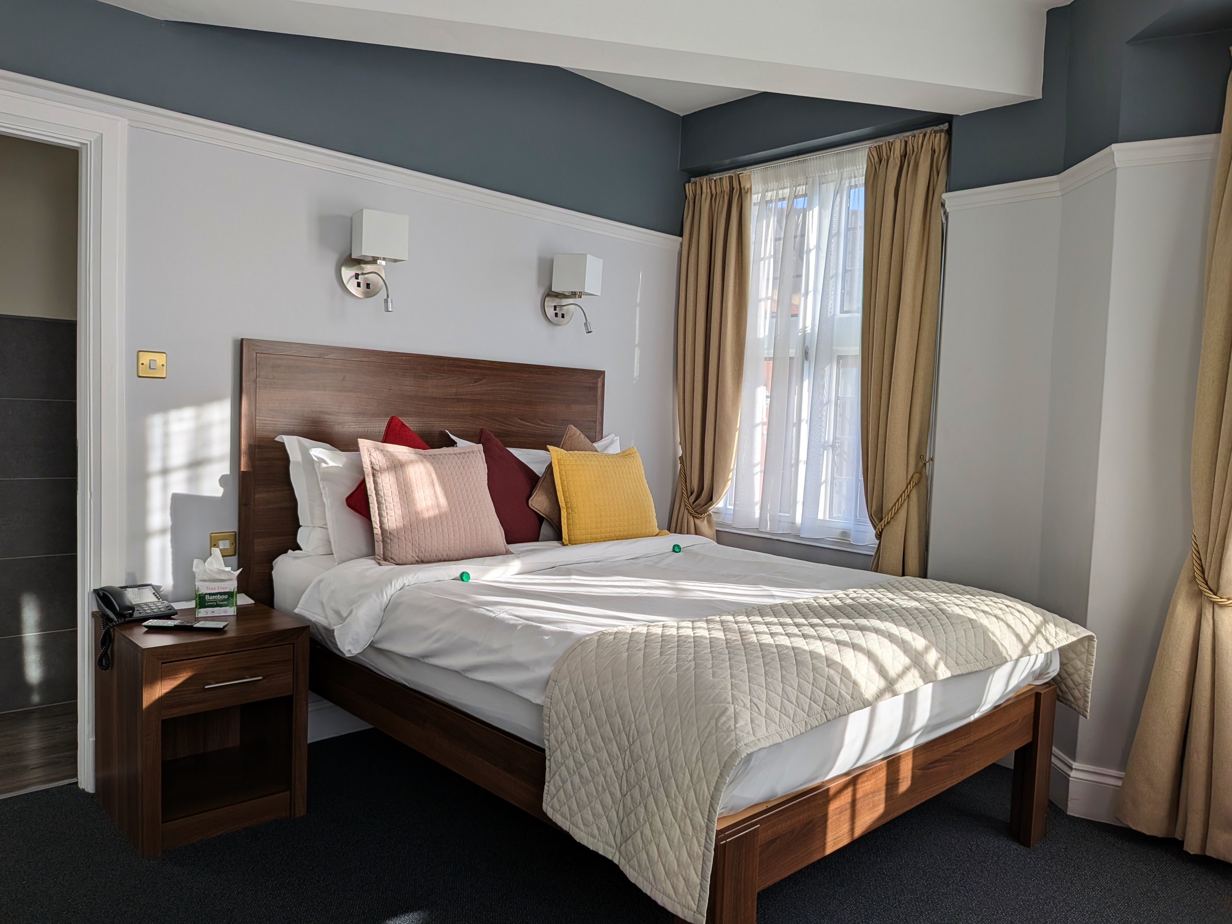 Double Rooms Gallery - BANNER.jpg