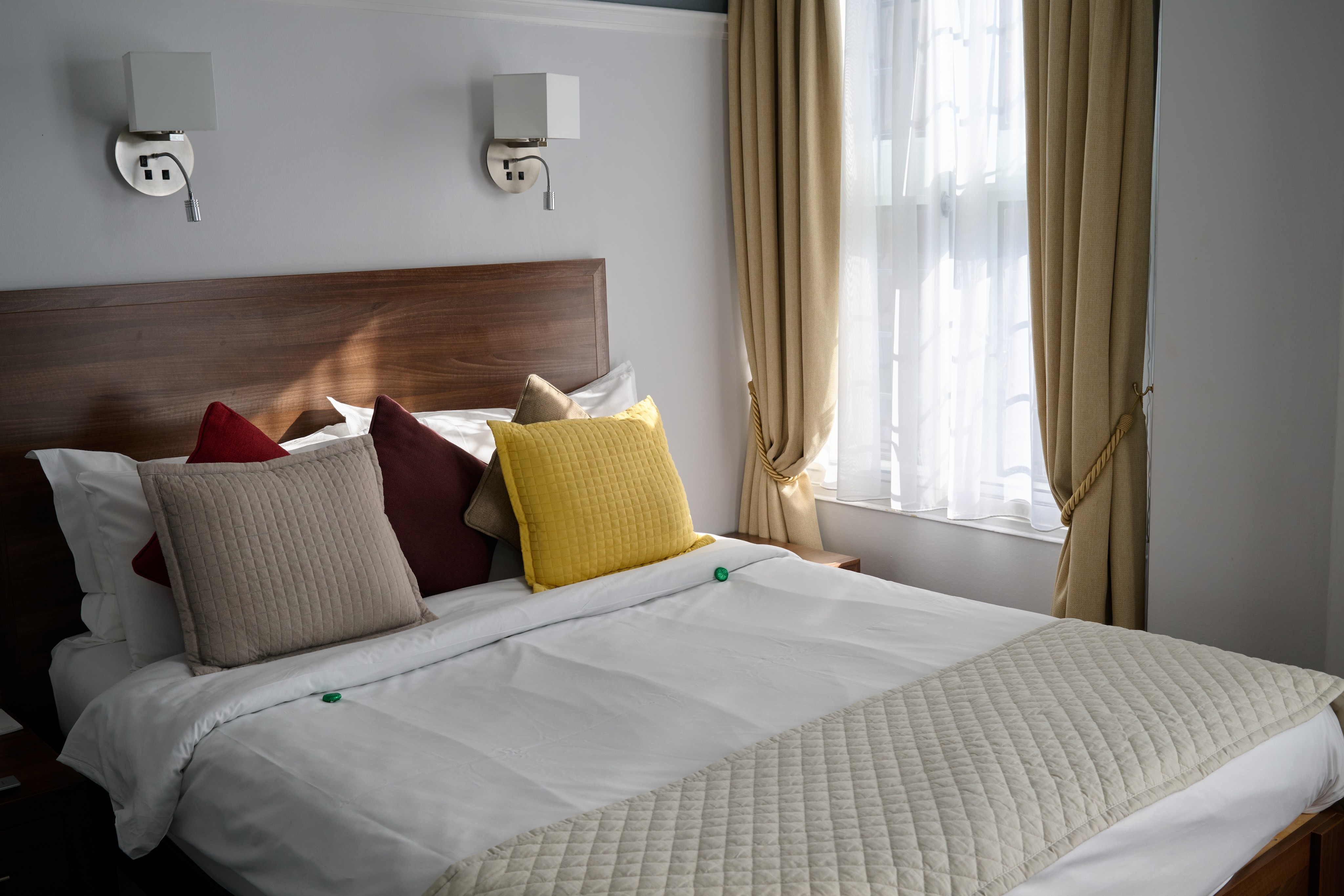 Double Rooms Gallery 001.jpg